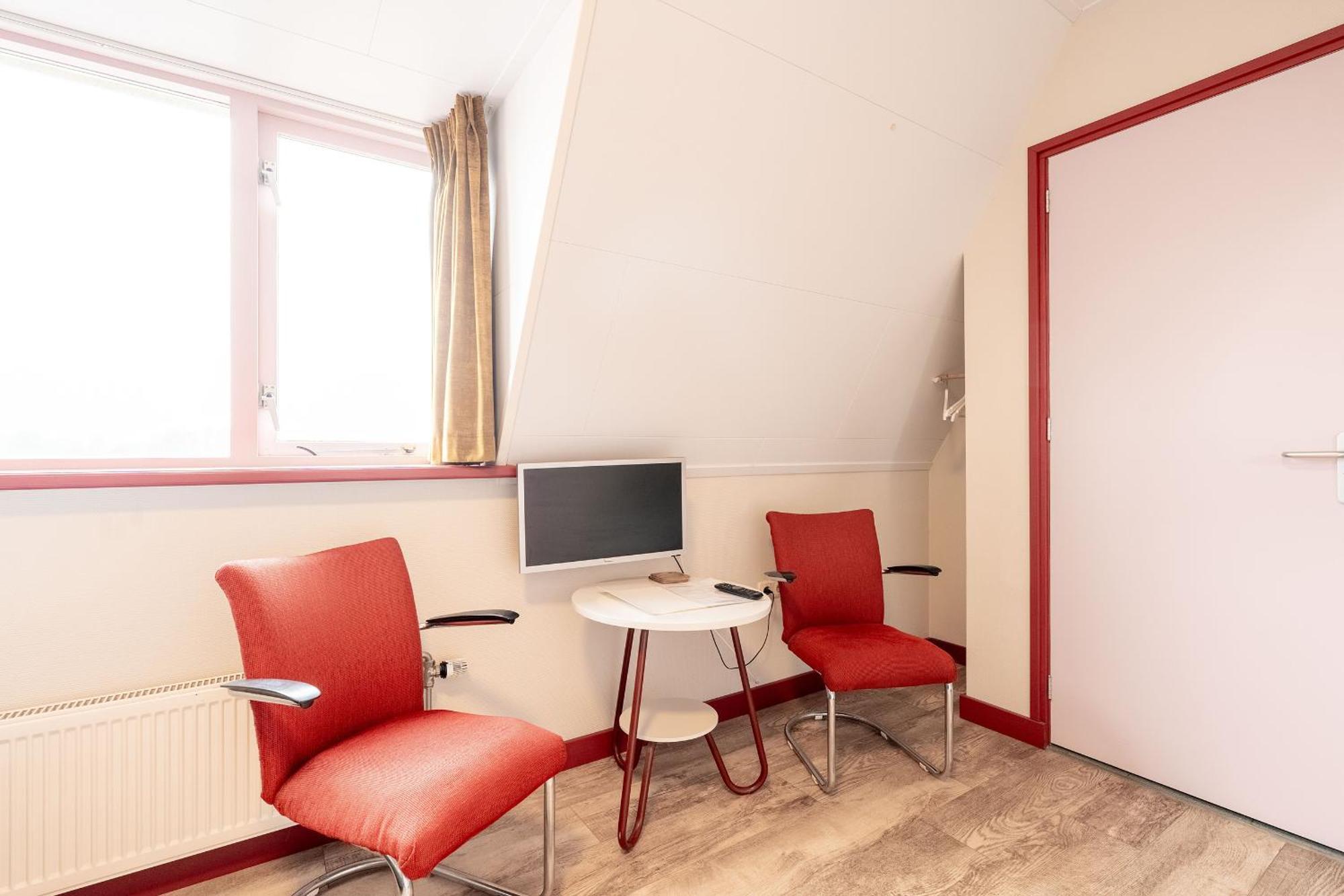 Logeren Bij De Ruimte Bed and breakfast Nijeholtpade